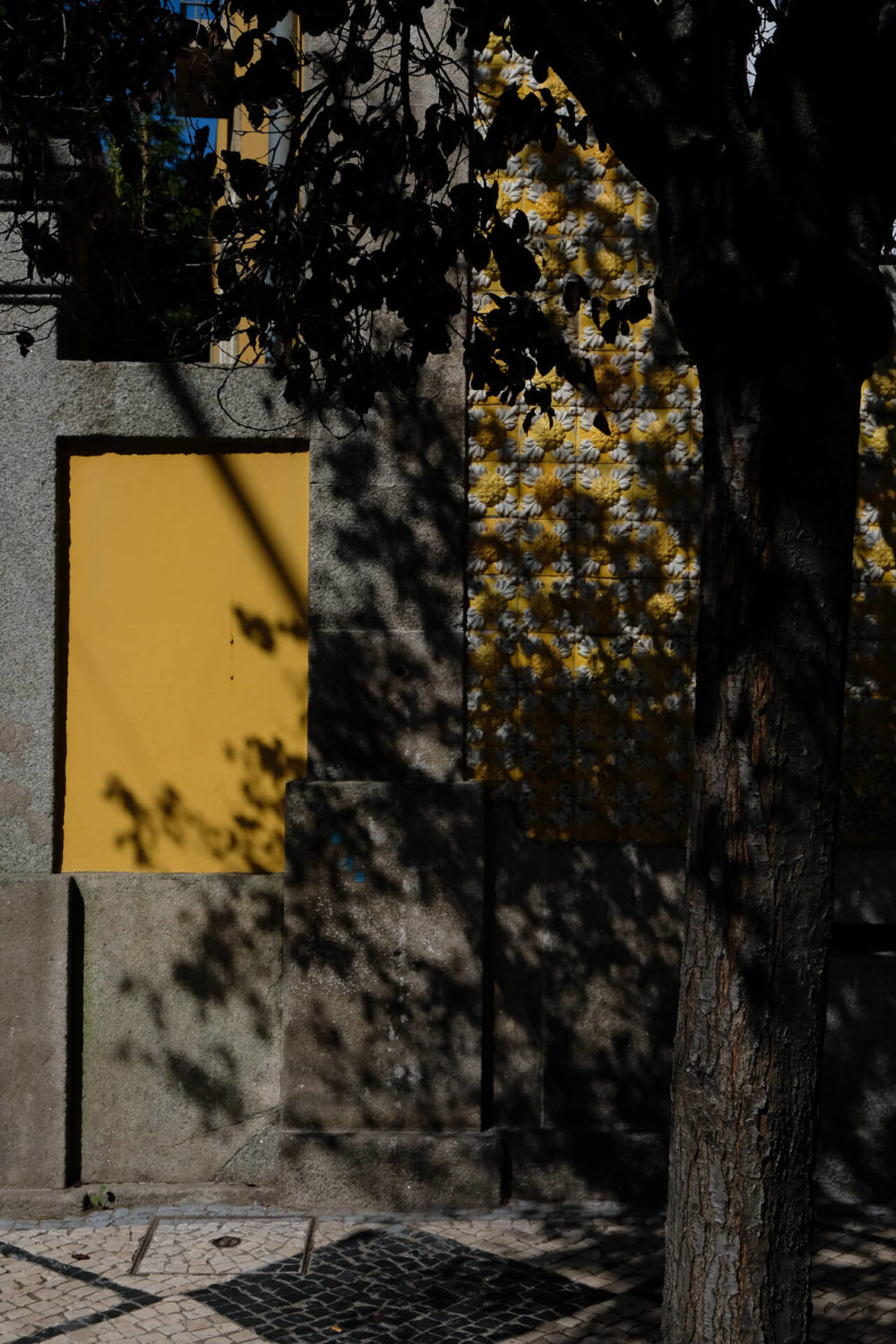 yellow window portugal